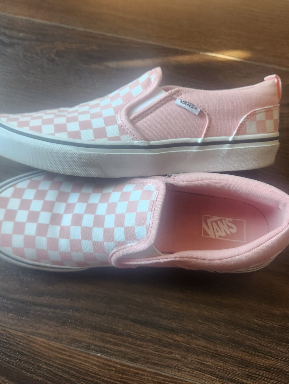 Vans Slip-On Checkerboard Sneakers in Light Pink & White - Picture 3 of 9